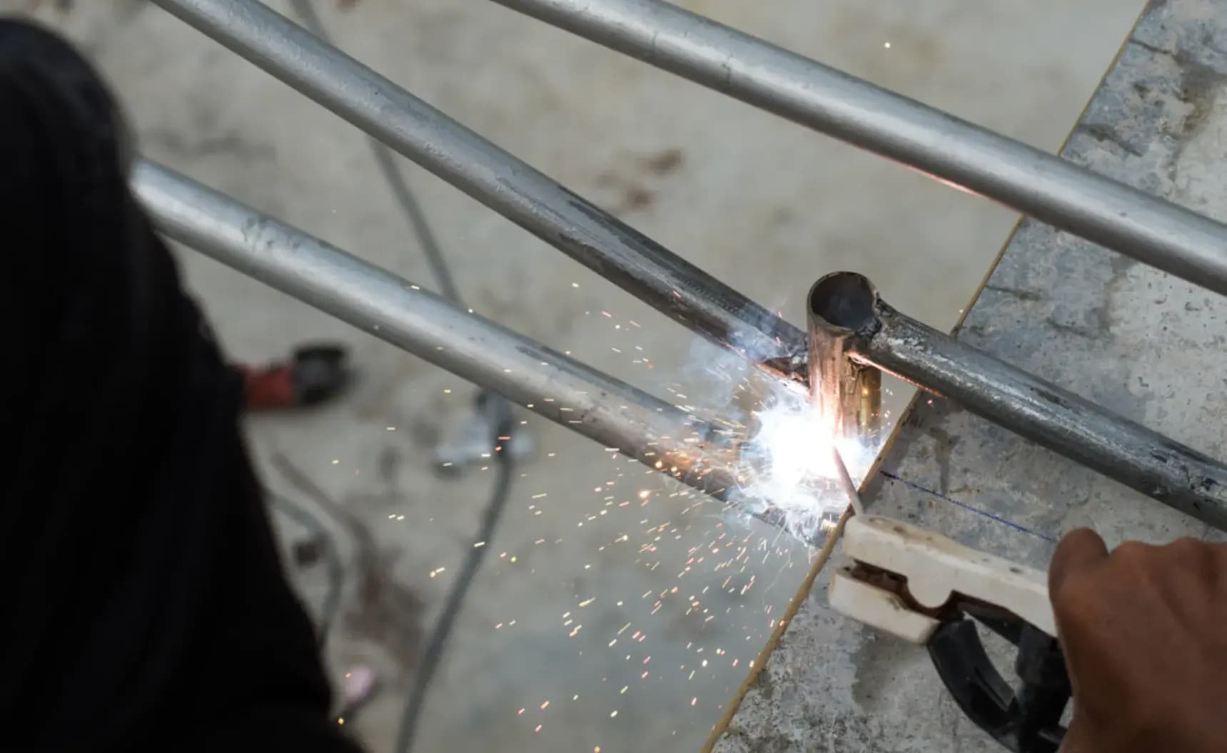 Signs Your Automatic Gate Needs Repair: Don’t Ignore These Warning Signals