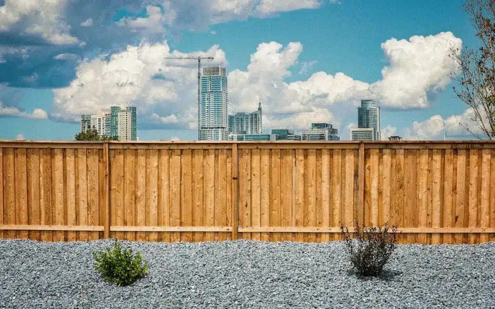 The Best Fencing Materials: Choosing What's Right for Your Home with a Fence Contractor