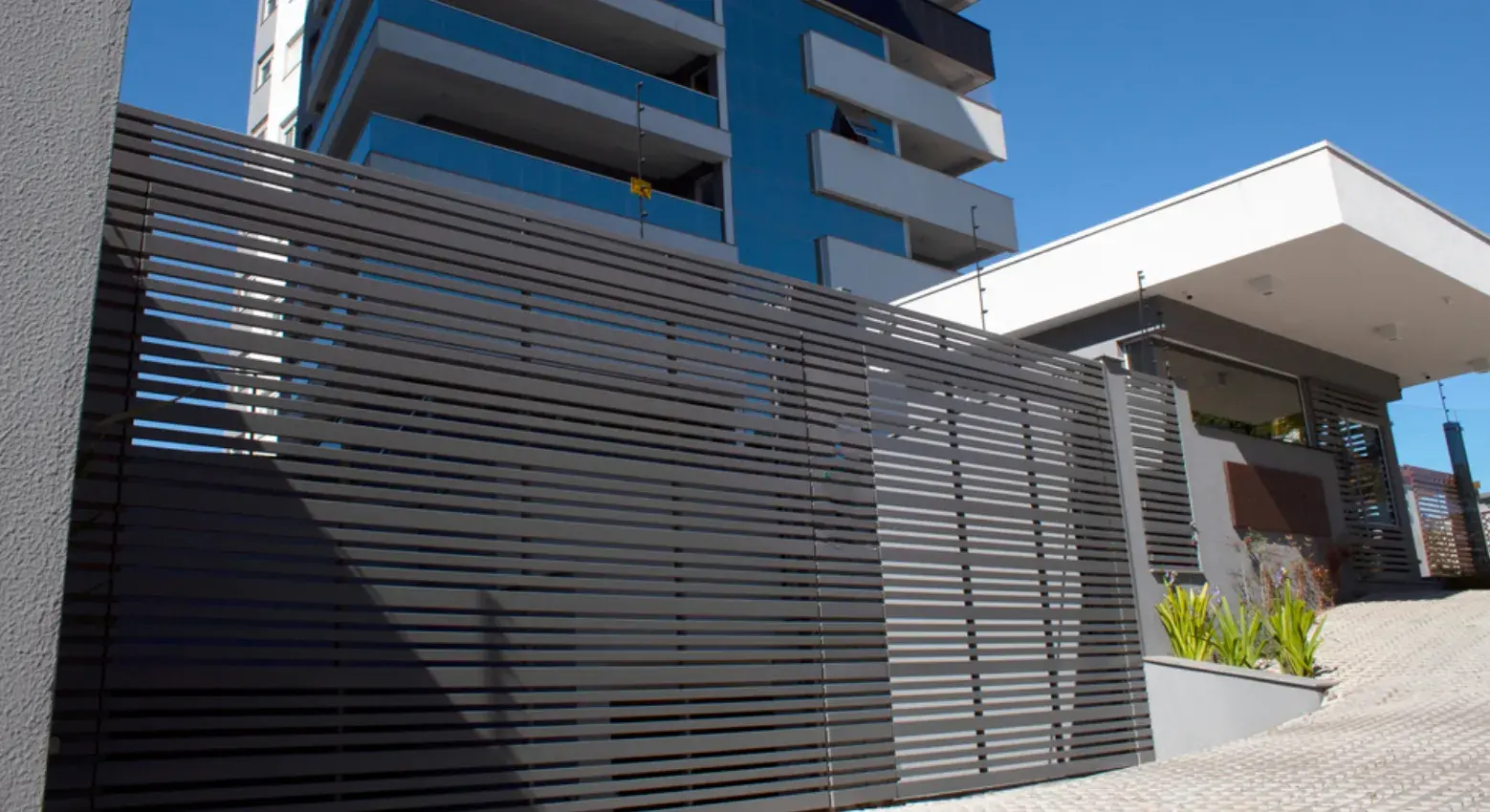 Why Automated Driveway Gates Are the Future of Residential Security in San Jose, CA – A Guide by SF Bay Automatic Gates
