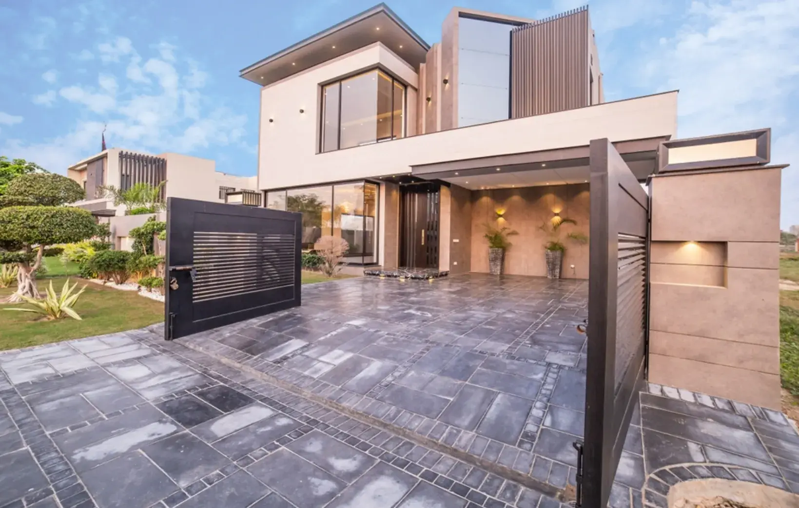 Essential Features of Fire-Smart Driveway Gates for San Jose, California Homes